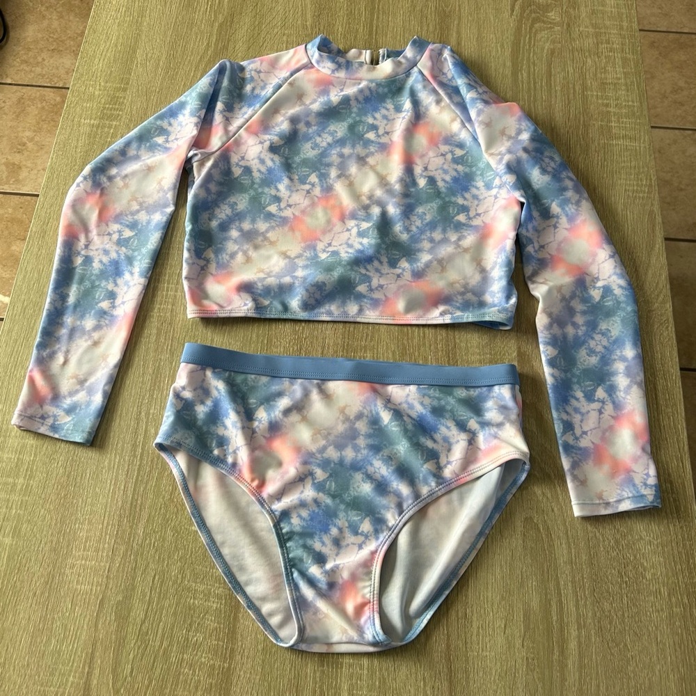 NWOT … C&C CALIFORNIA “Girls Size: 14/16” Tie-Dye Swimsuit